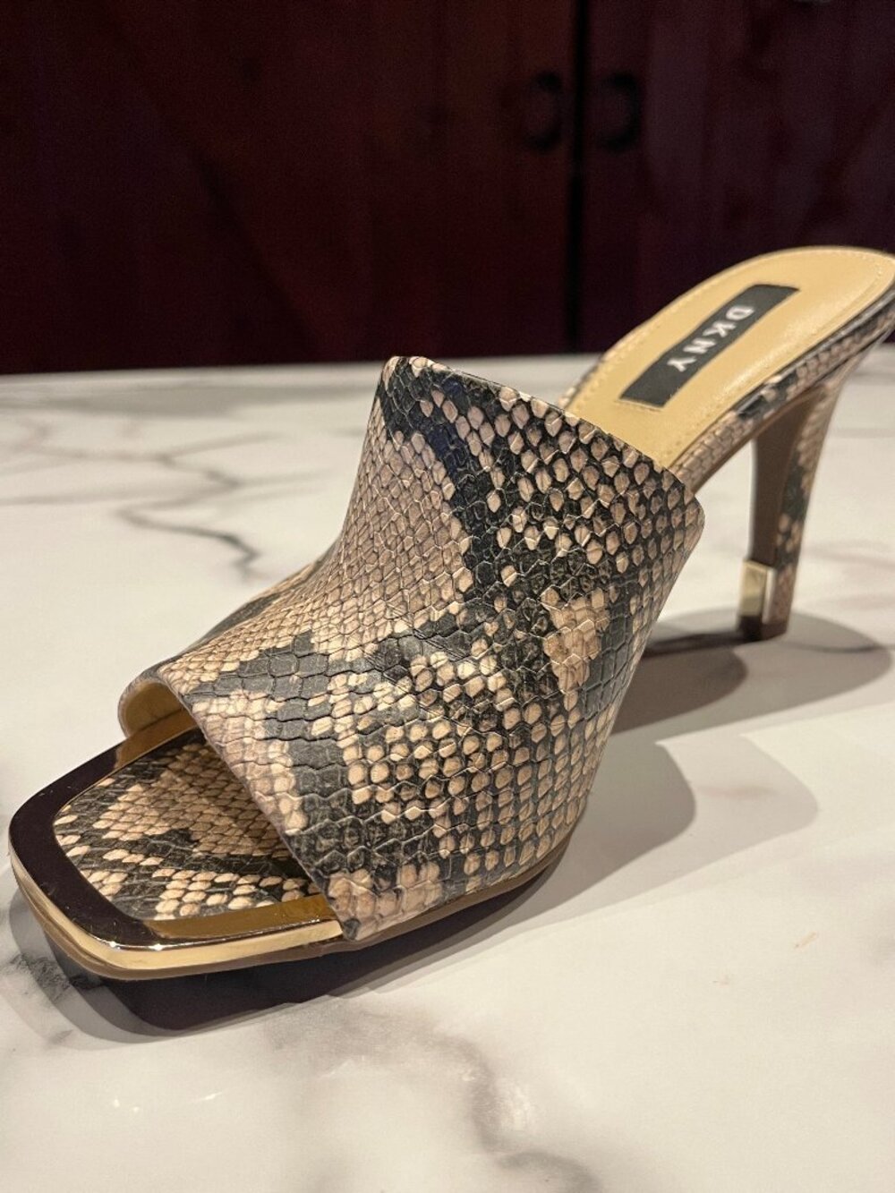 DKNY Fama Snakeskin Slide Sandals/Mules Size 7 - Picture 9 of 16